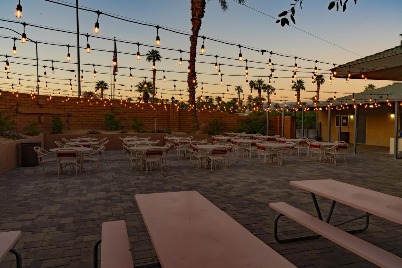 Indian Wells Rv Resort Indio Exterior photo
